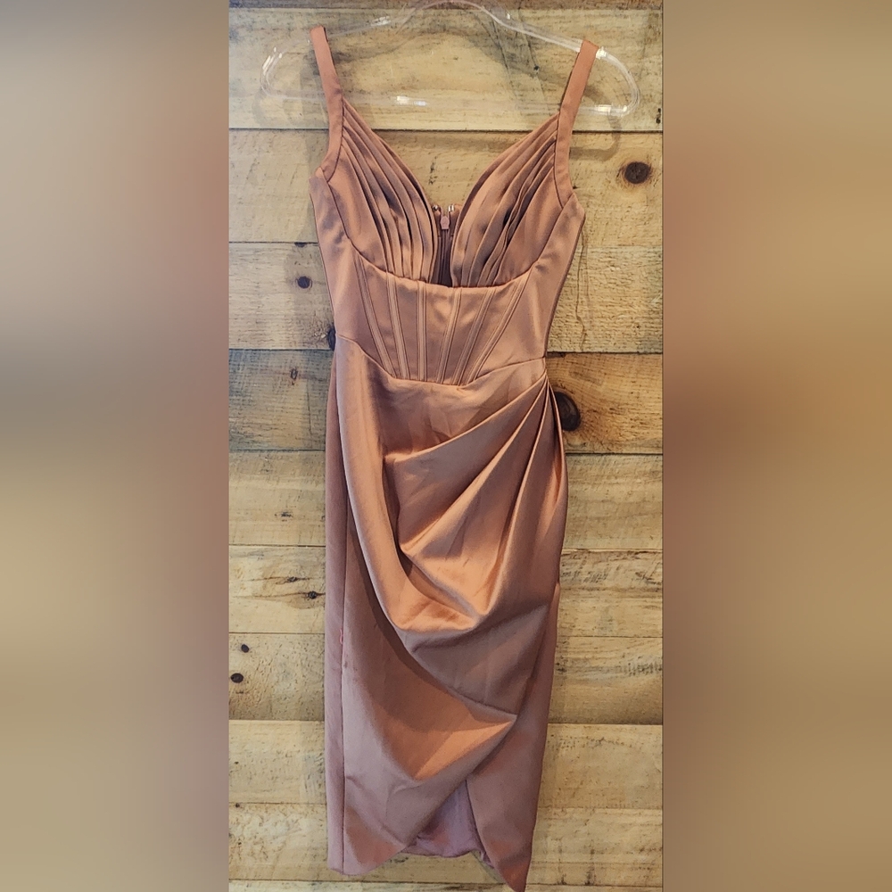 NWOT..House of CB Women's Blush Pink Draped Midi Dress